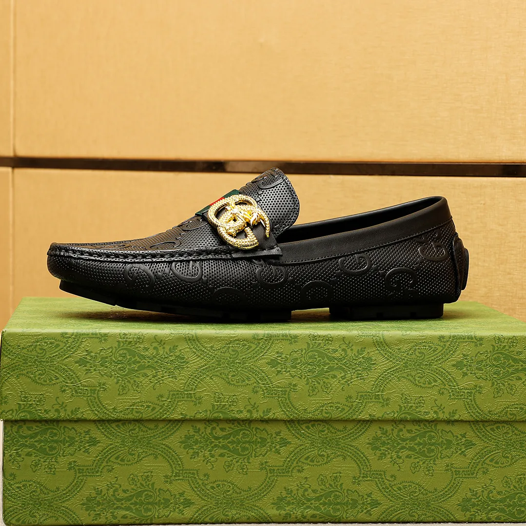 Men's shoes 💰380 💐 Product trademark: GUCCI "Gucci" Doudou shoes Regular size: 38-44 (45.46.47🉑️Customized) Product materials: Selected imported first-layer calfskin embossed upper + luxury hardware buckle, imported pig leather lining. Strong three-dimensional visual effect, original outsole color: 1⃣️color optional